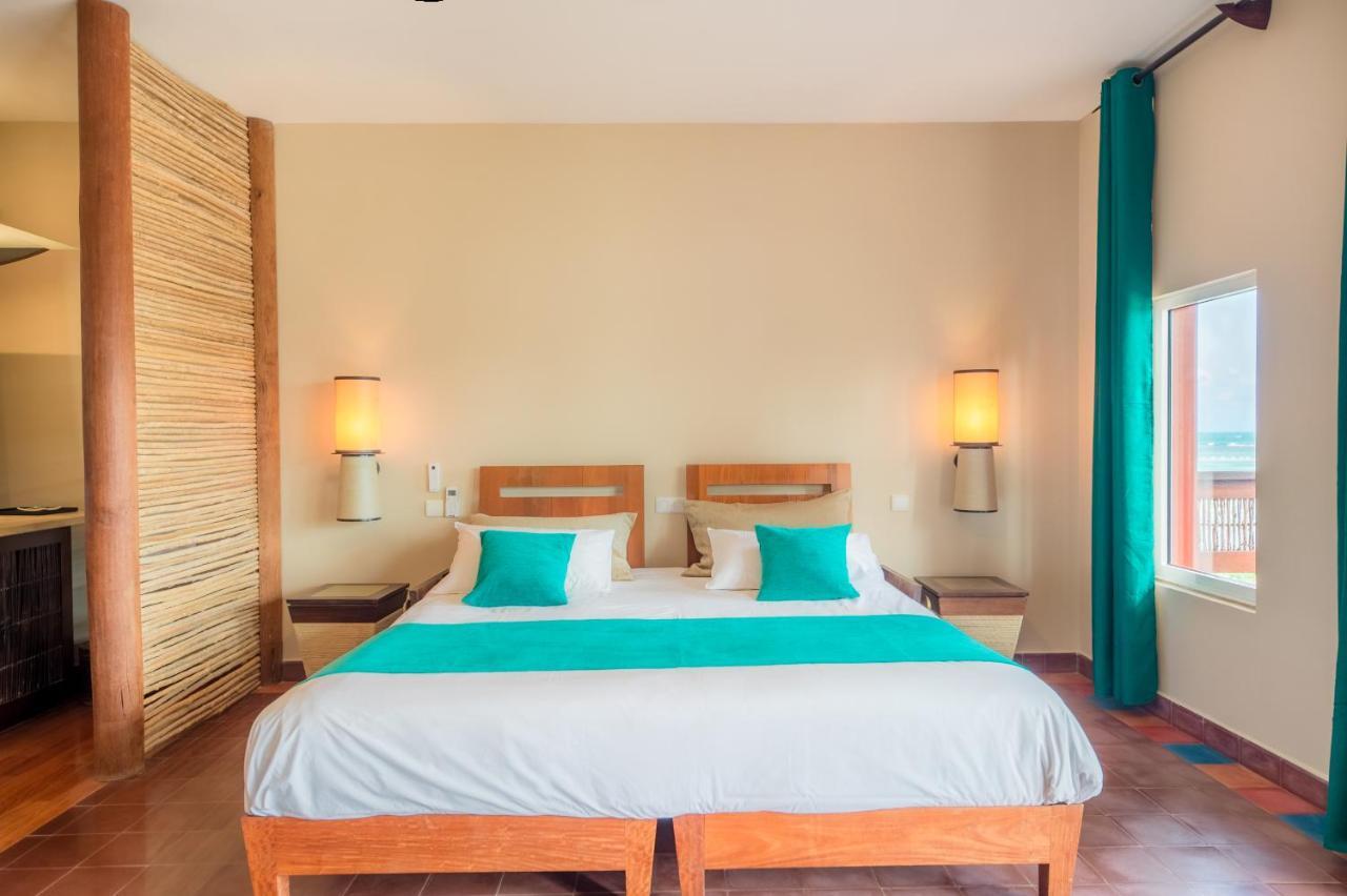 Suites Anagani Le François Buitenkant foto