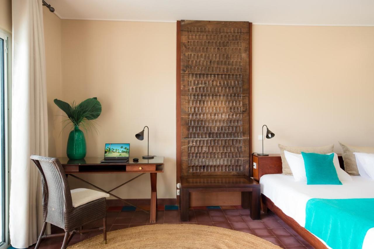 Suites Anagani Le François Buitenkant foto