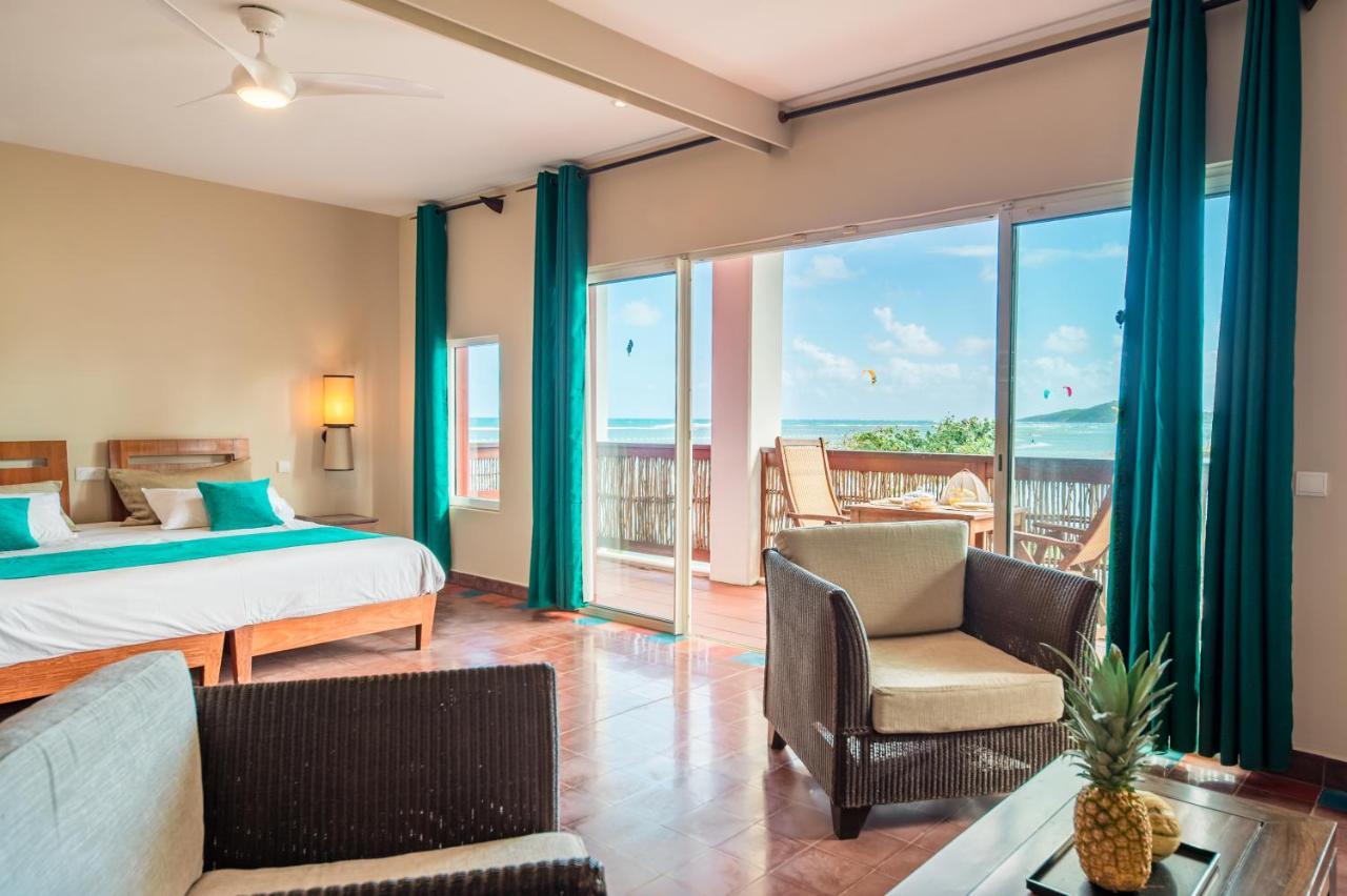 Suites Anagani Le François Buitenkant foto